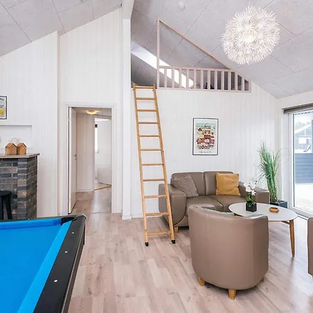 5 Star Holiday Home In Blavand *