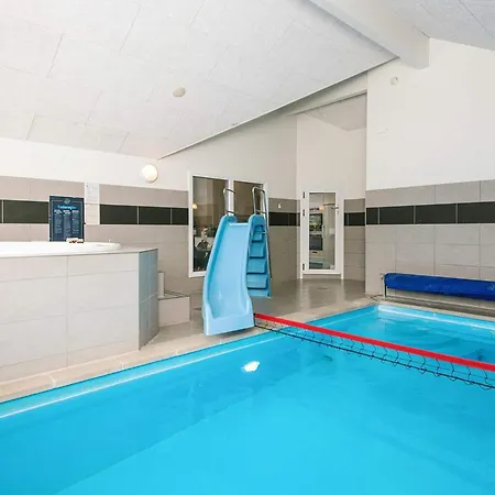 5 Star Holiday Home In Blavand *